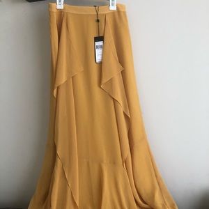NWT Amalli Ruffle Maxi Skirt by BCBGMAXAZRIA